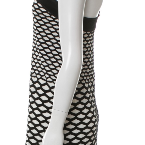 M Missoni
Sleeveless Mini Dress
Size: US 4 , IT40 - Picture 3 of 4